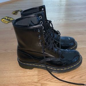 1460W Womens modern classics